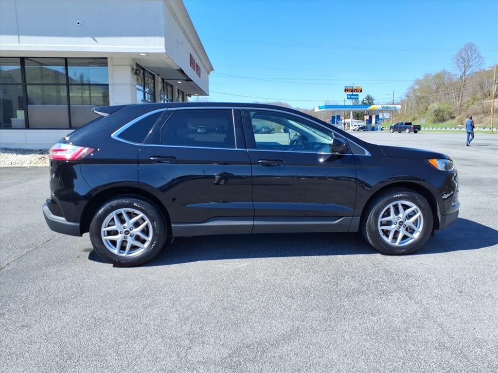 Used 2024 Ford Edge SEL SUV
