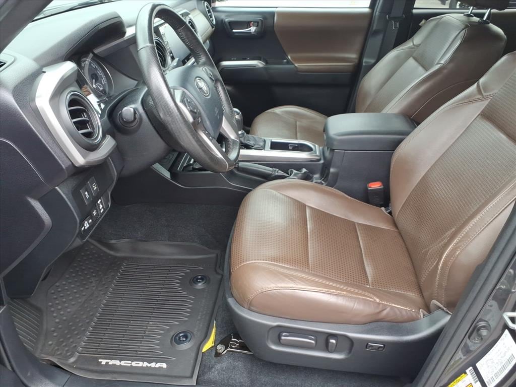 Used 2020 Toyota Tacoma Limited Truck