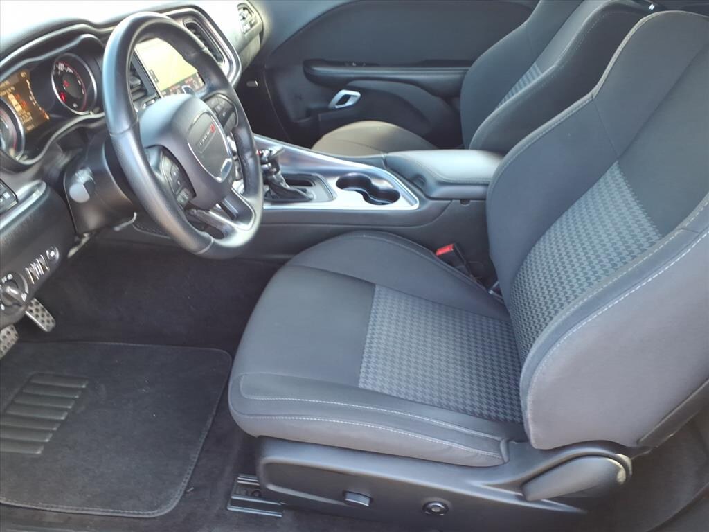 Used 2017 Dodge Challenger R/T Coupe