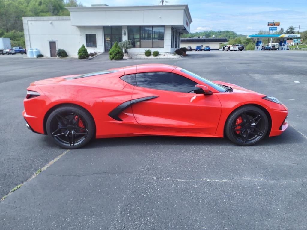 Used 2020 Chevrolet Corvette 2LT with VIN 1G1Y72D4XL5111212 for sale in North Tazewell, VA