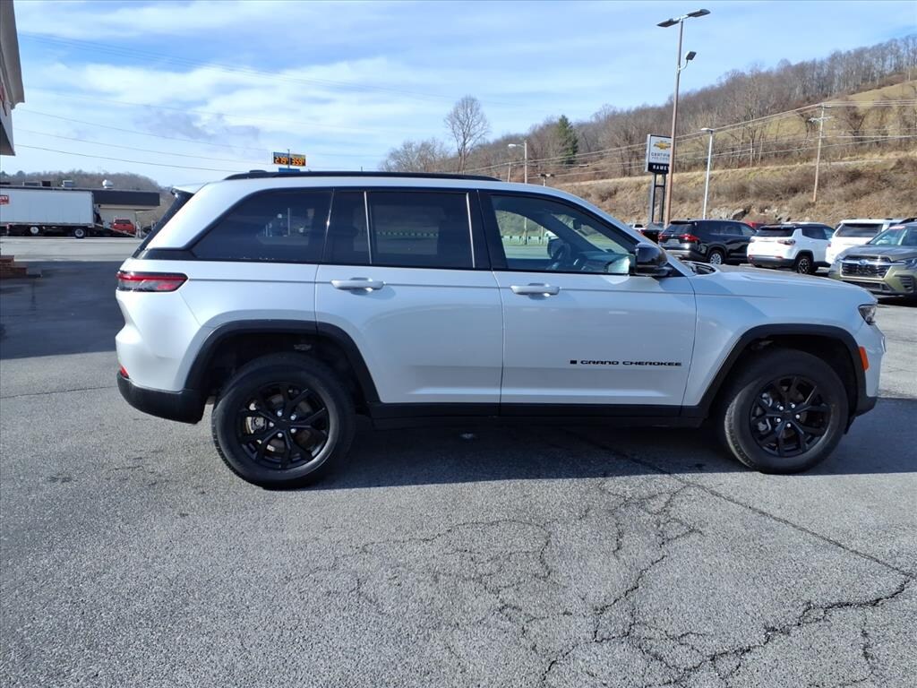 Used 2024 Jeep Grand Cherokee Altitude X SUV