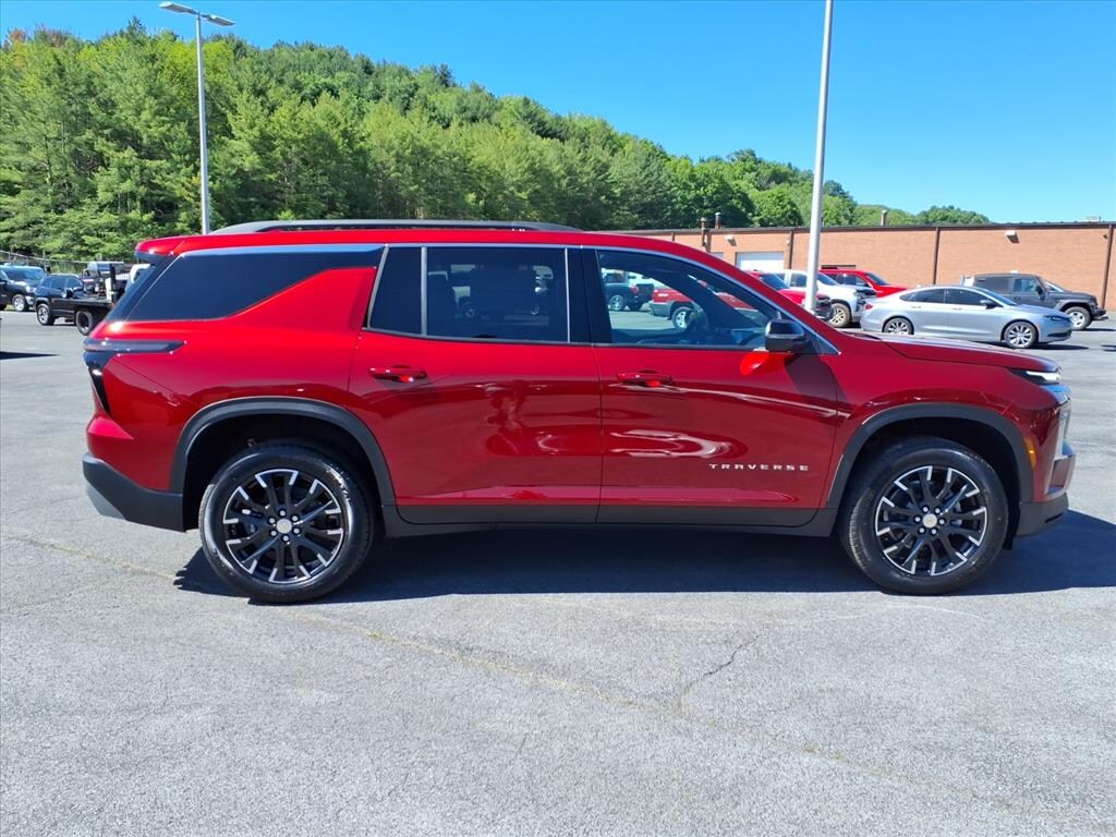 New 2026 Chevrolet Traverse LT SUV