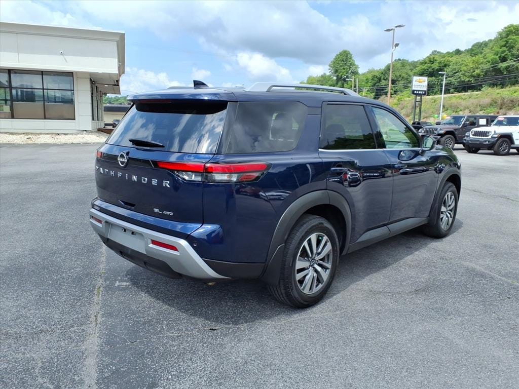 Used 2023 Nissan Pathfinder SL SUV