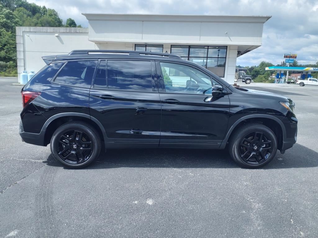 Used 2024 Honda Passport Black Edition with VIN 5FNYF8H84RB007753 for sale in North Tazewell, VA