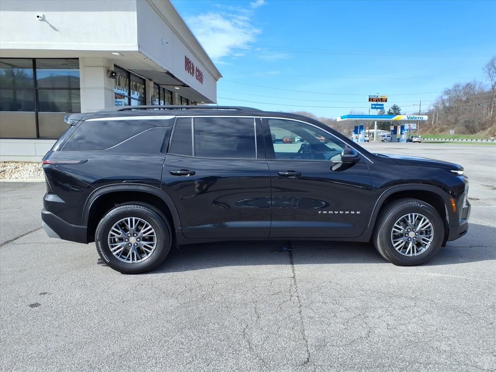 Certified 2024 Chevrolet Traverse LT SUV
