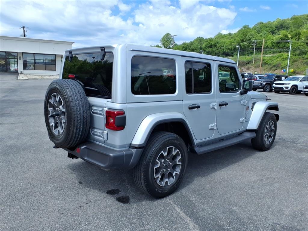 Used 2024 Jeep Wrangler Sahara SUV