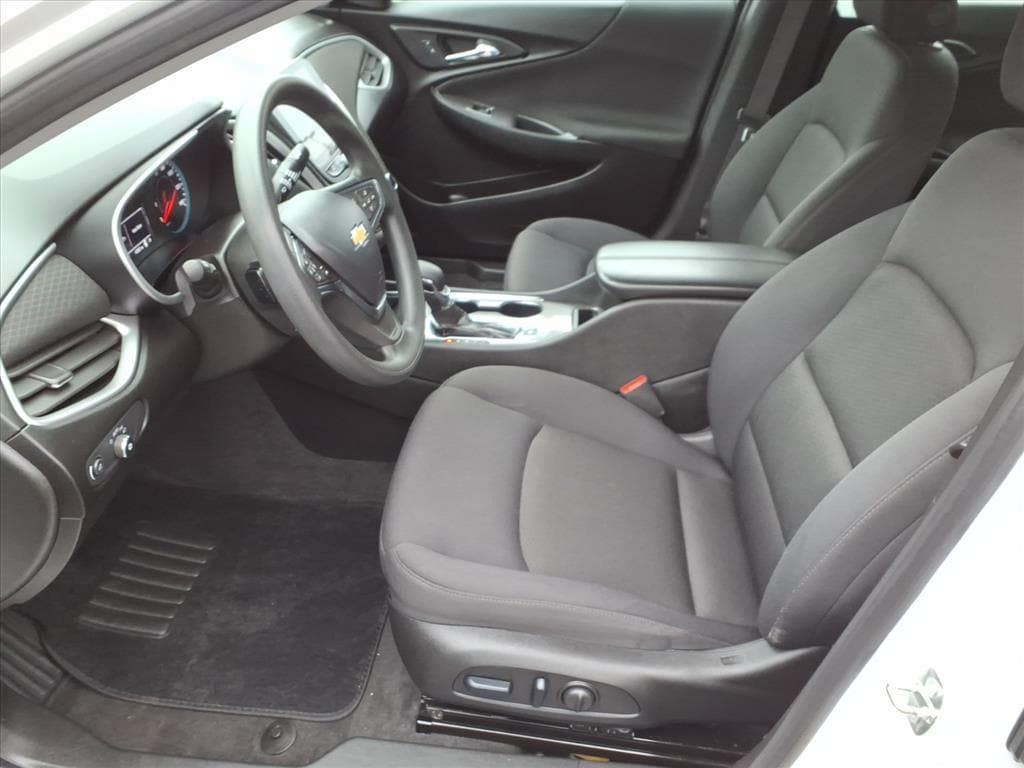 Used 2024 Chevrolet Malibu LT Sedan