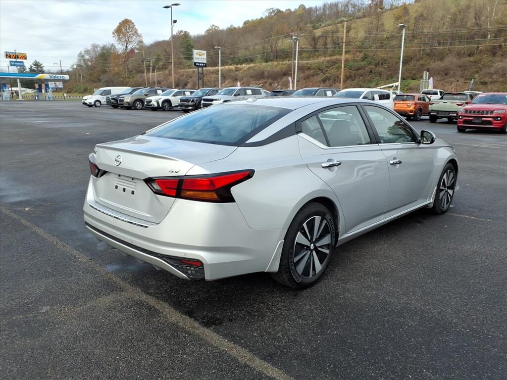 Used 2022 Nissan Altima 2.5 SV Sedan