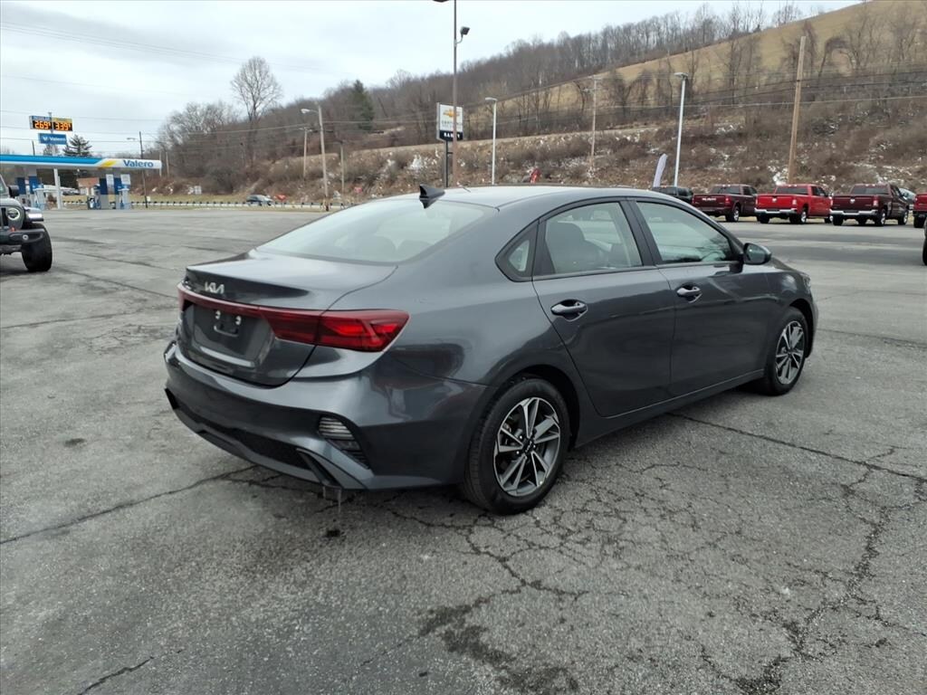 Used 2024 Kia Forte LXS Sedan