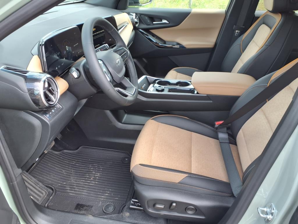 2026 Chevrolet Equinox ACTIV photo 4