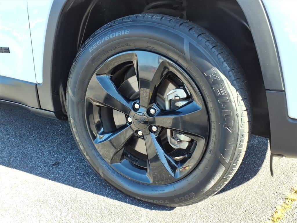 Used 2023 Jeep Cherokee Altitude SUV