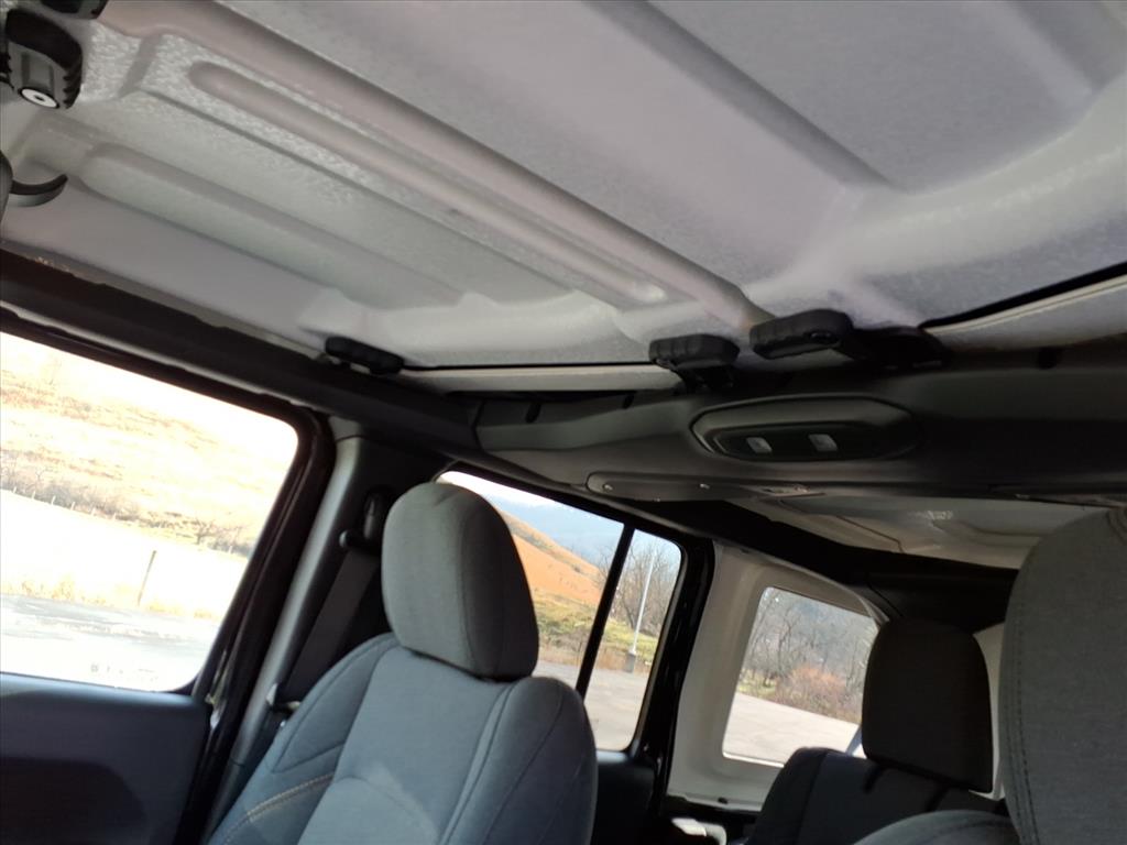 2026 Jeep Wrangler 4-Door Willys - Photo 7