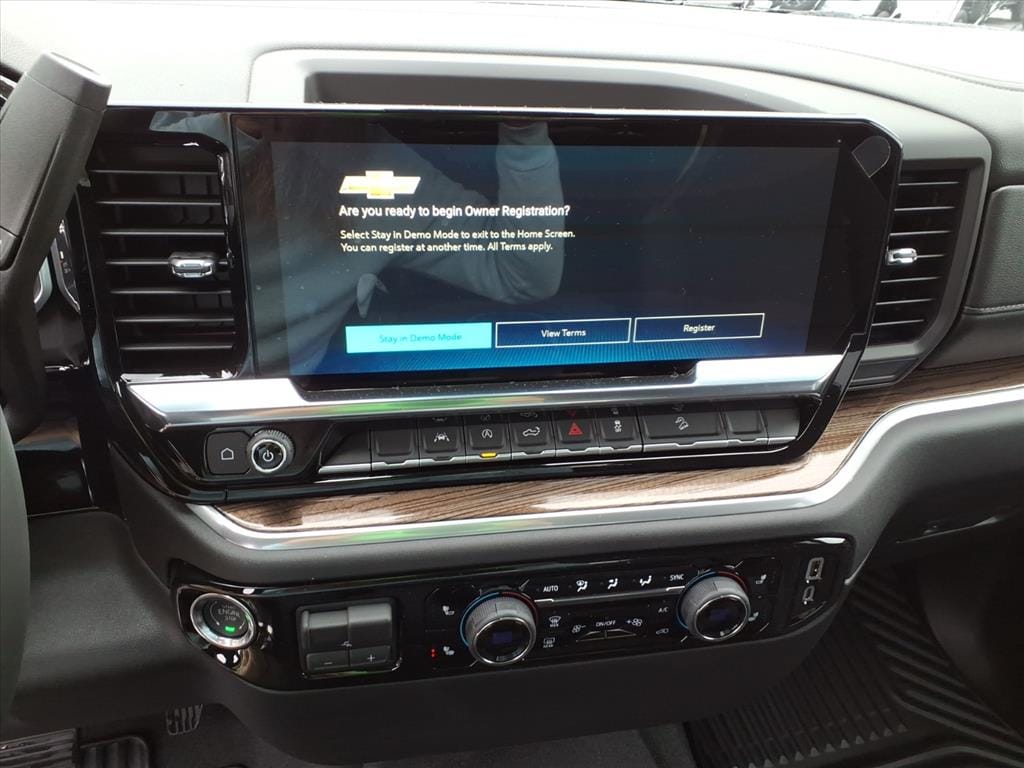2026 Chevrolet Silverado 1500 LT - Photo 9
