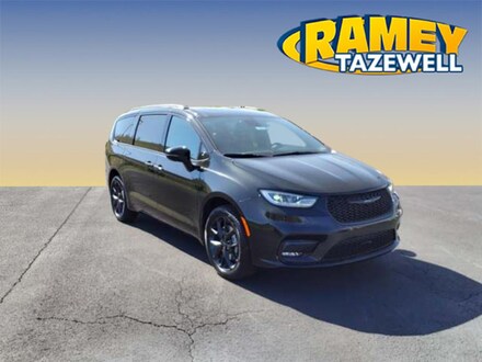 Featured New 2023 Chrysler Pacifica Limited Minivan/Van for sale near you in Tazewell, VA