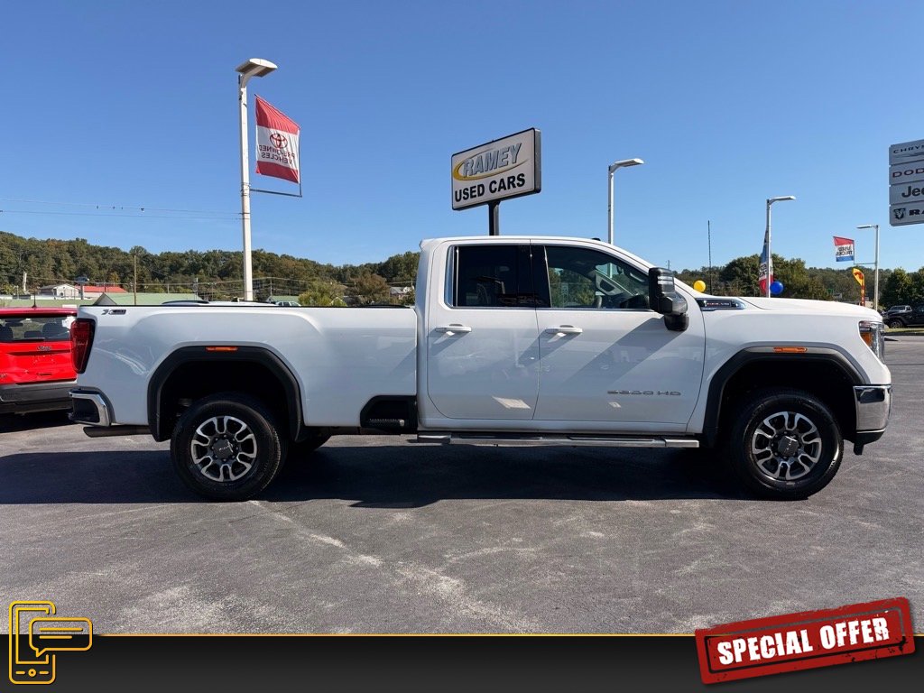 2022 Gmc Sierra HD SLE photo 2
