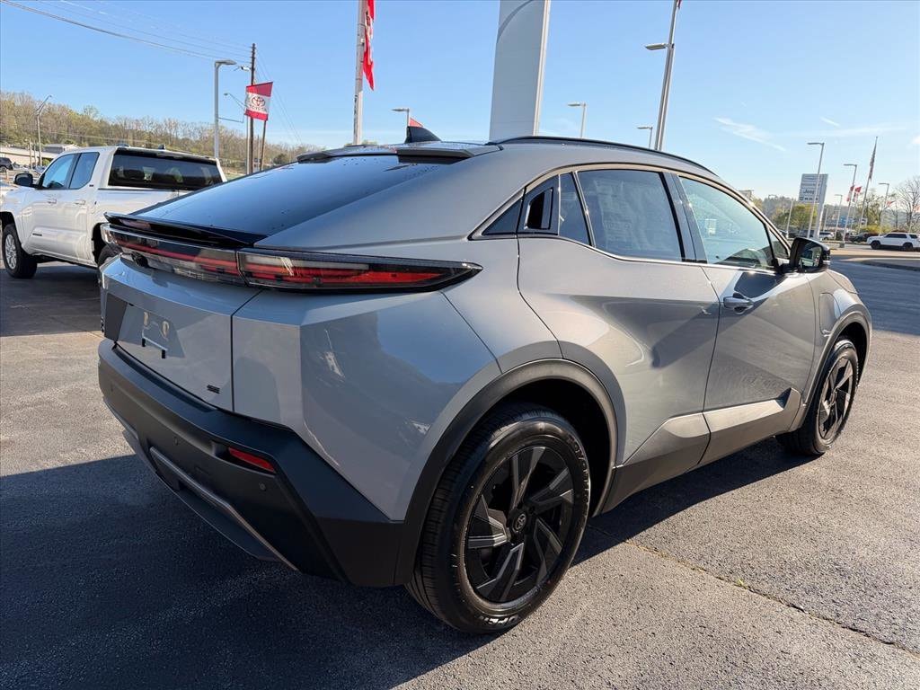 New 2026 Toyota C-HR SE SE AWD