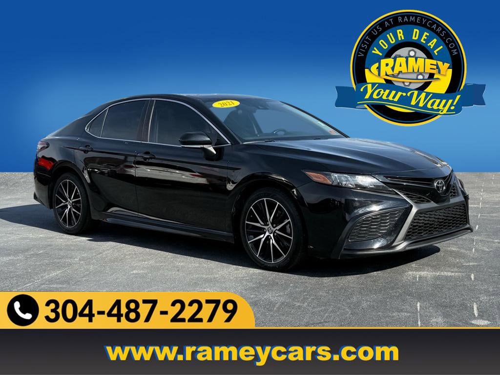 2021 Toyota Camry SE Sedan 