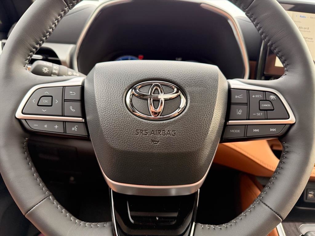 2026 Toyota Highlander Platinum - Photo 12