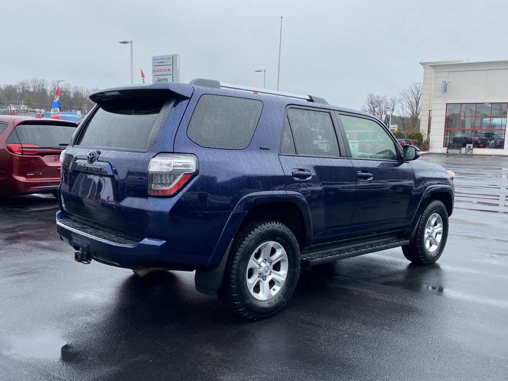 2021 Toyota 4Runner SR5 Premium photo 3