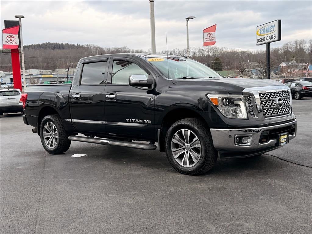 2018 Nissan Titan SL's photo