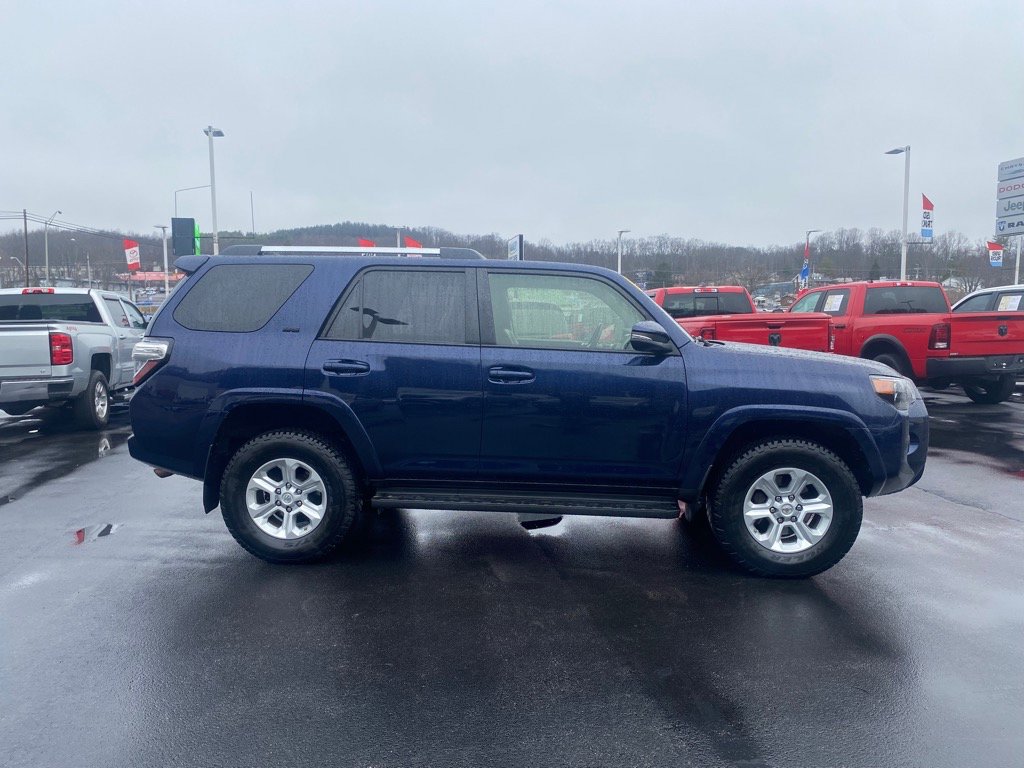 2021 Toyota 4Runner SR5 Premium photo 2