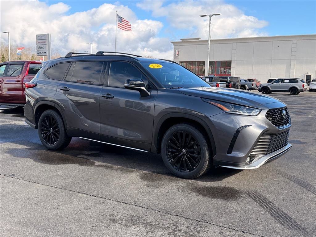 2023 Toyota Highlander XSE's photo