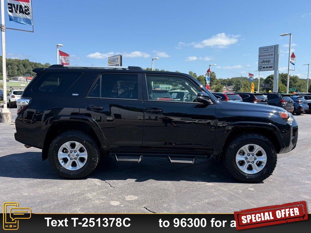2023 Toyota 4Runner SR5 Premium photo 2