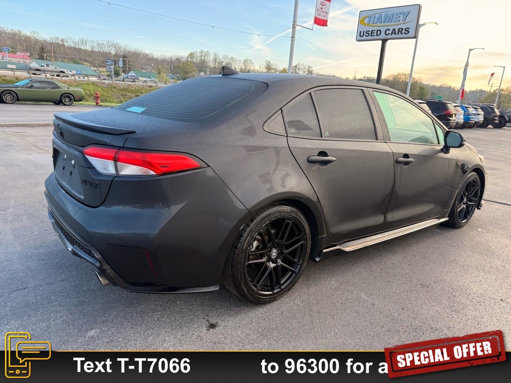 2021 Toyota Corolla SE photo 3