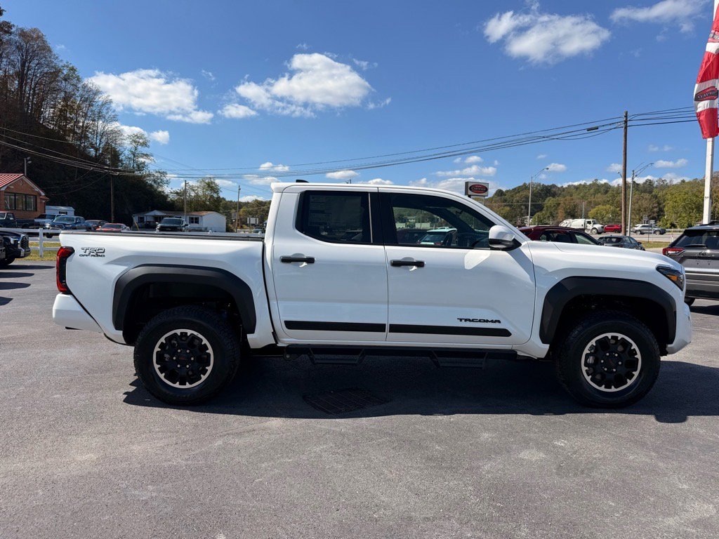 New 2025 Toyota Tacoma TRD Off-Road Truck Double Cab