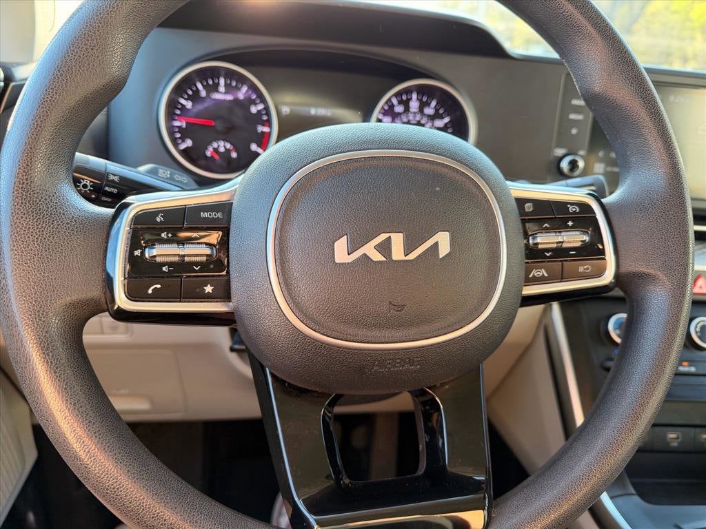 2023 Kia Carnival LX - Photo 14