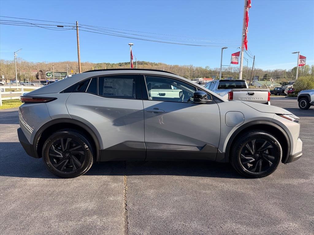New 2026 Toyota C-HR SE SE AWD