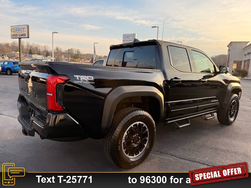 2025 Toyota Tacoma TRD Off-Road photo 3