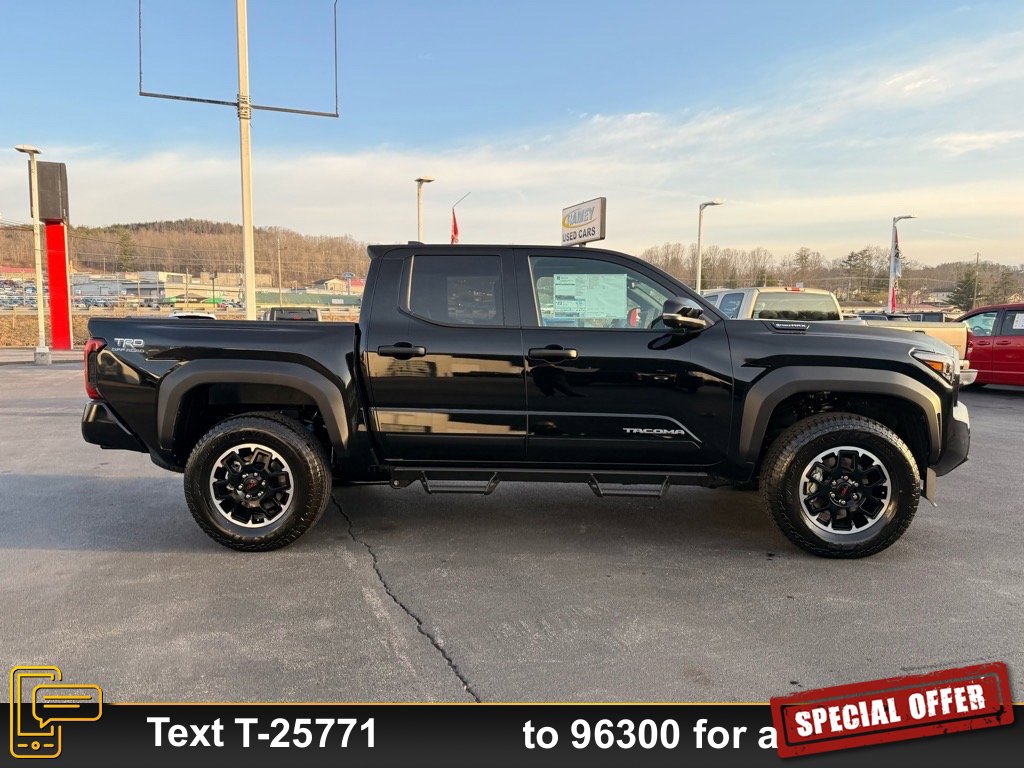 2025 Toyota Tacoma TRD Off-Road photo 2