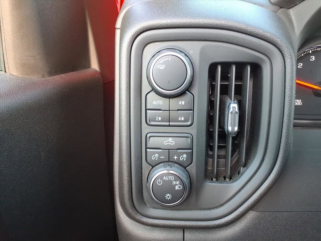 2022 Chevrolet Silverado 1500 Limited Custom - Photo 17