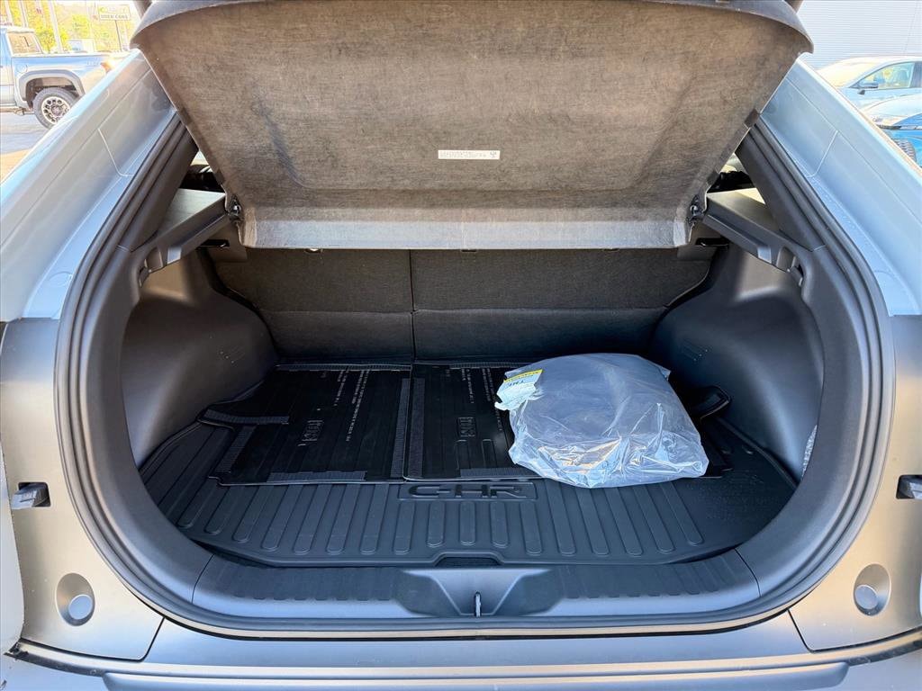 2026 Toyota C-HR SE - Photo 16