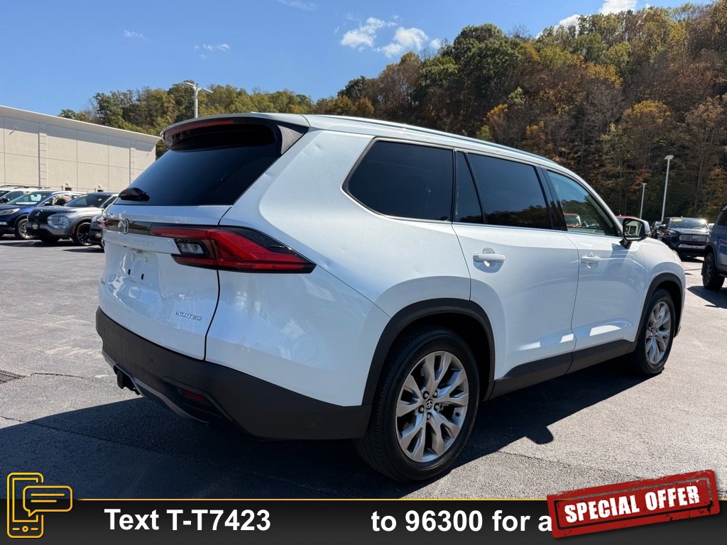 2024 Toyota Highlander Hybrid Limited photo 3