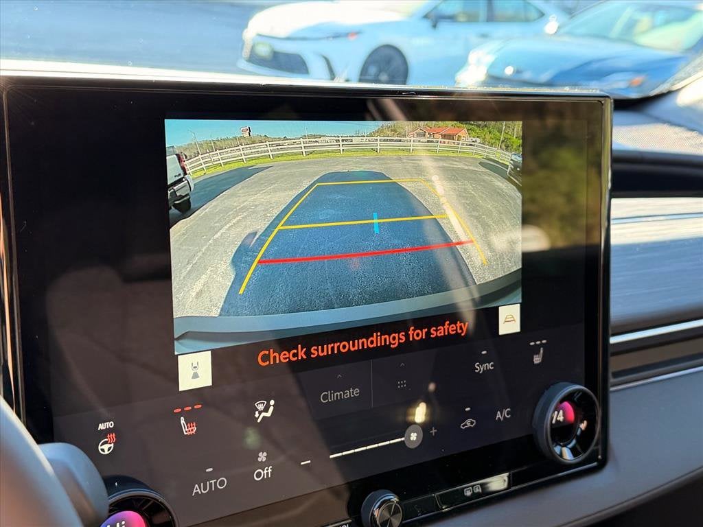2026 Toyota C-HR SE - Photo 15