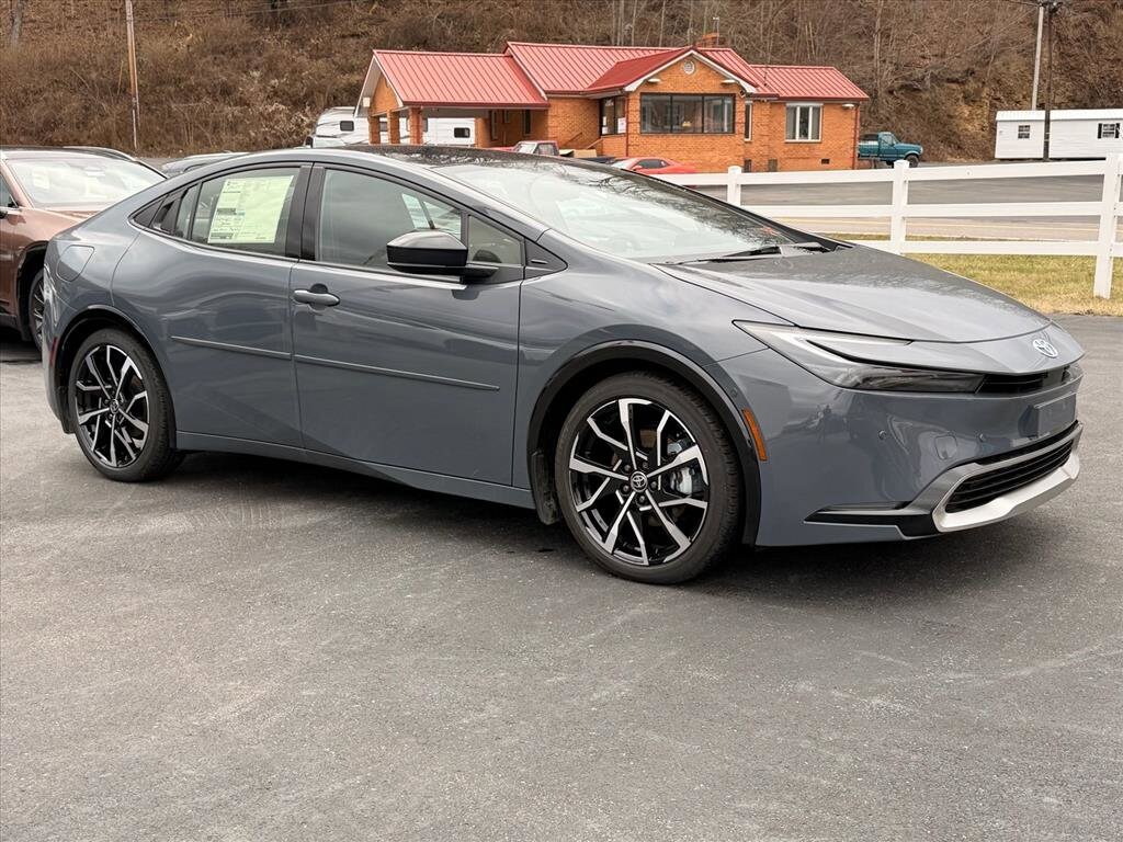 2026 Toyota Prius XSE Premium's photo