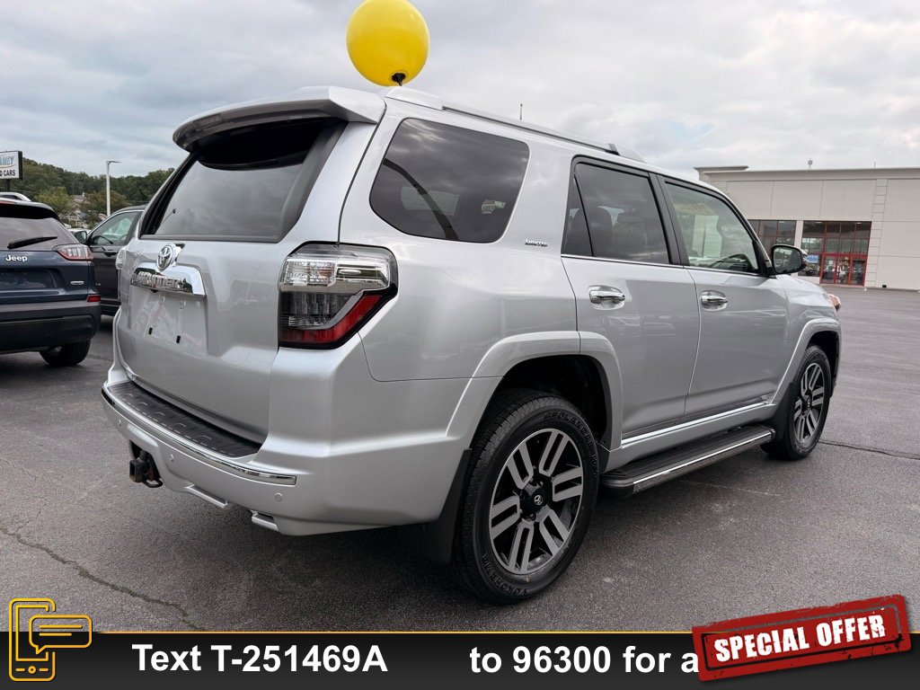 2022 Toyota 4Runner Limited photo 2