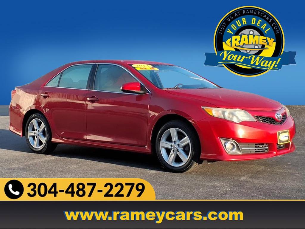 2013 Toyota Camry SE Sedan 