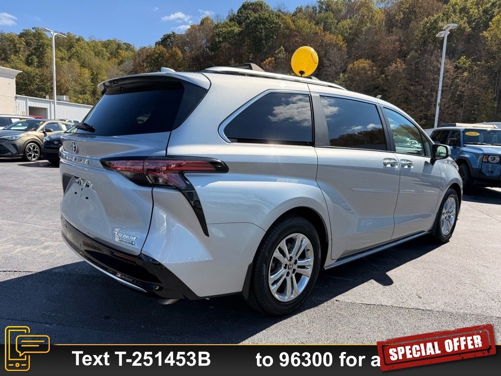 Used 2024 Toyota Sienna Platinum 7-Passenger AWD Platinum 7-Passenger Mini-Van