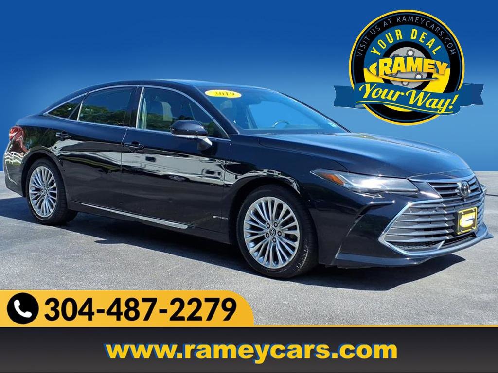 2019 Toyota Avalon Limited's photo
