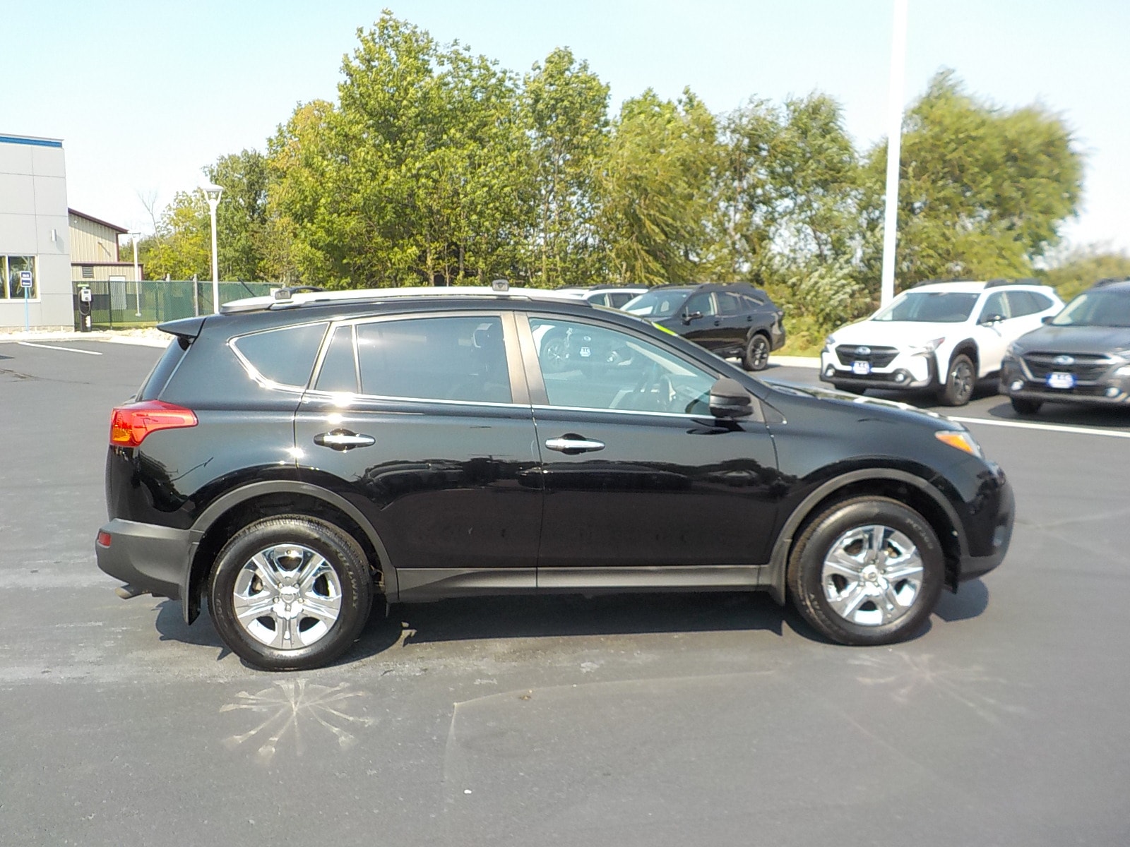 Used 2014 Toyota RAV4 LE with VIN 2T3BFREV3EW223538 for sale in Detroit Lakes, MN