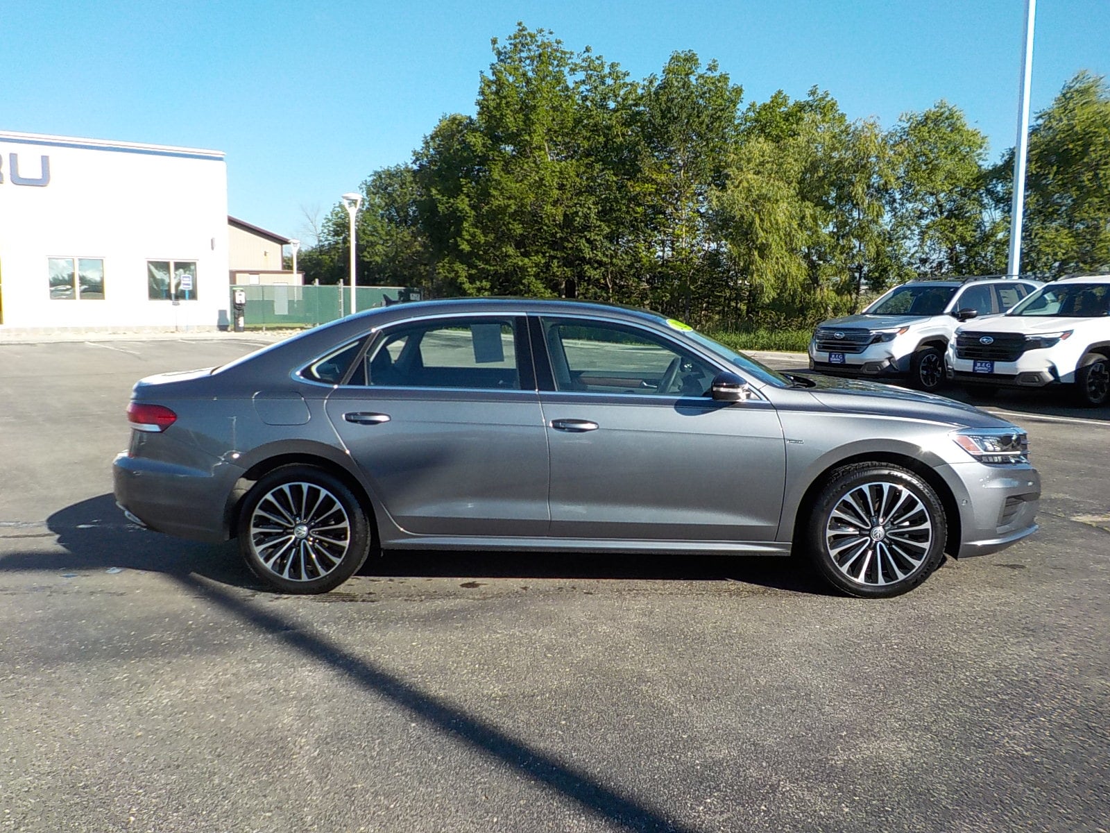 Used 2022 Volkswagen Passat Limited Edition with VIN 1VWBA7A38NC007255 for sale in Detroit Lakes, Minnesota