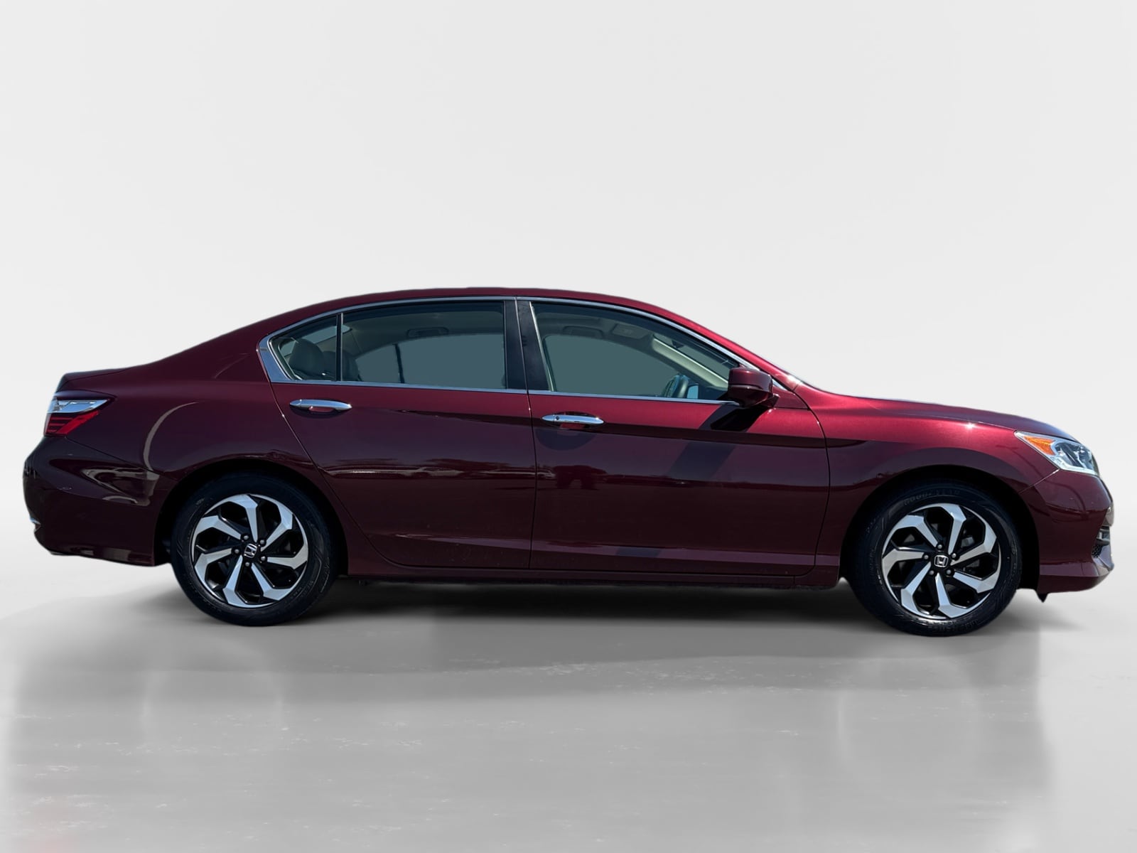 Used 2016 Honda Accord EX-L with VIN 1HGCR2F81GA227750 for sale in Detroit Lakes, Minnesota