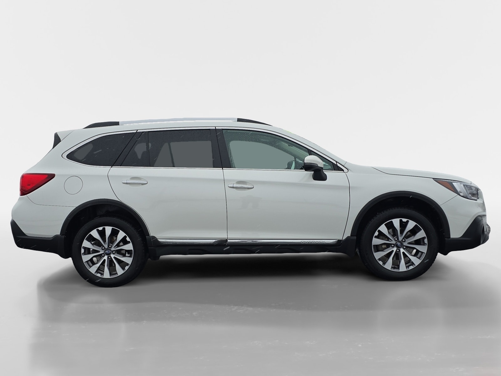 Used 2018 Subaru Outback Touring with VIN 4S4BSATC3J3274870 for sale in Detroit Lakes, Minnesota