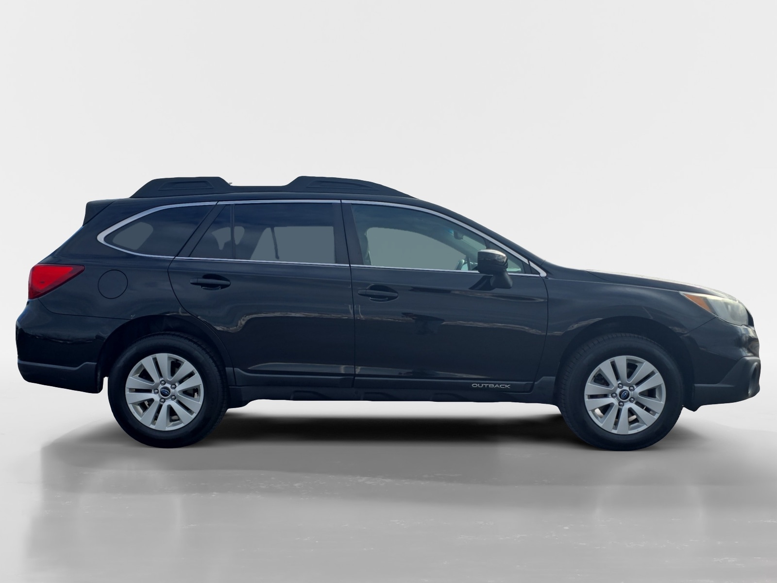 Used 2015 Subaru Outback Premium with VIN 4S4BSACC5F3214693 for sale in Detroit Lakes, Minnesota