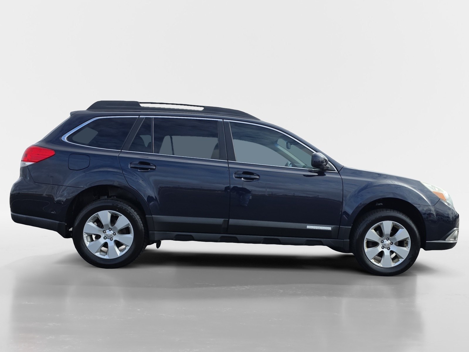 Used 2012 Subaru Outback Premium with VIN 4S4BRCCC4C3216177 for sale in Detroit Lakes, Minnesota