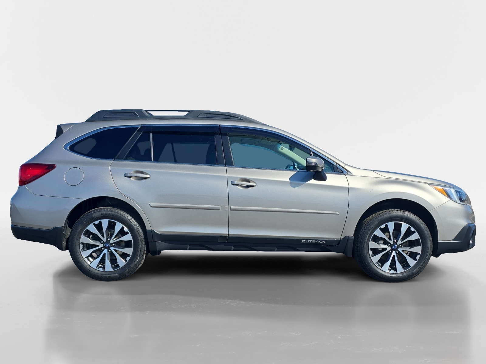 Used 2017 Subaru Outback Limited with VIN 4S4BSANC6H3370919 for sale in Detroit Lakes, Minnesota