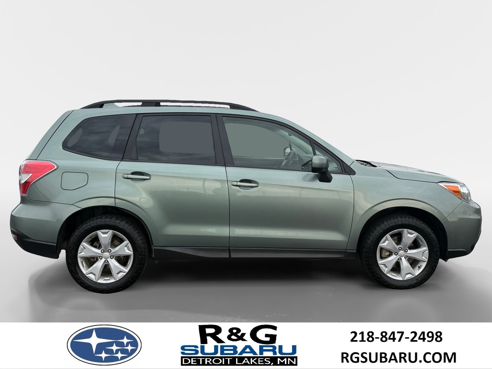 Used 2016 Subaru Forester i Premium with VIN JF2SJADC4GH531098 for sale in Detroit Lakes, MN